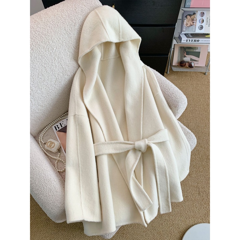 White woolen overcoat hooded woolen coat
