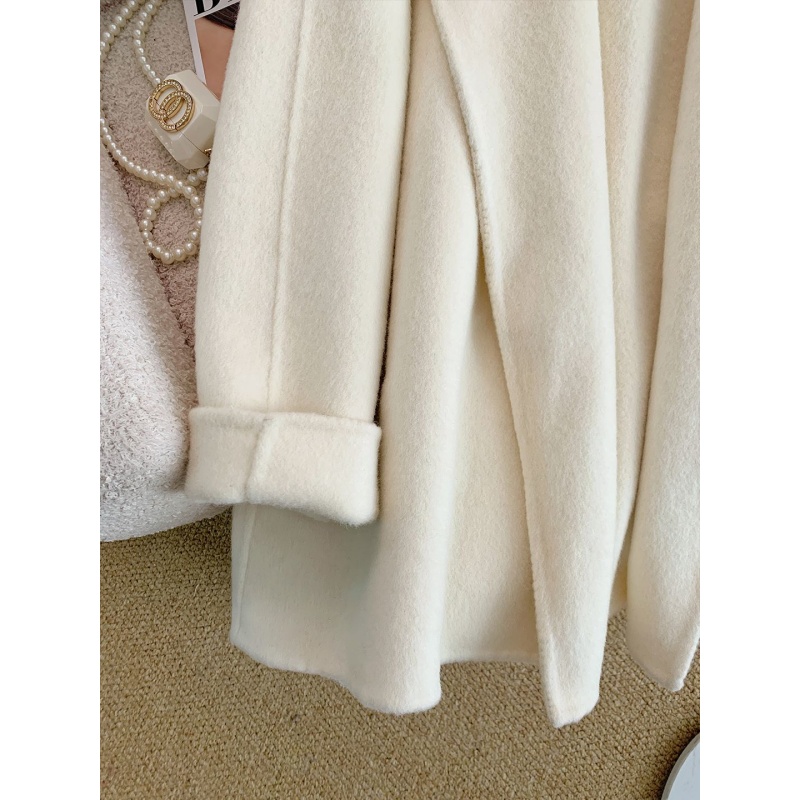 White woolen overcoat hooded woolen coat