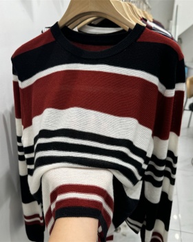 Round neck loose sweater long sleeve tops for women