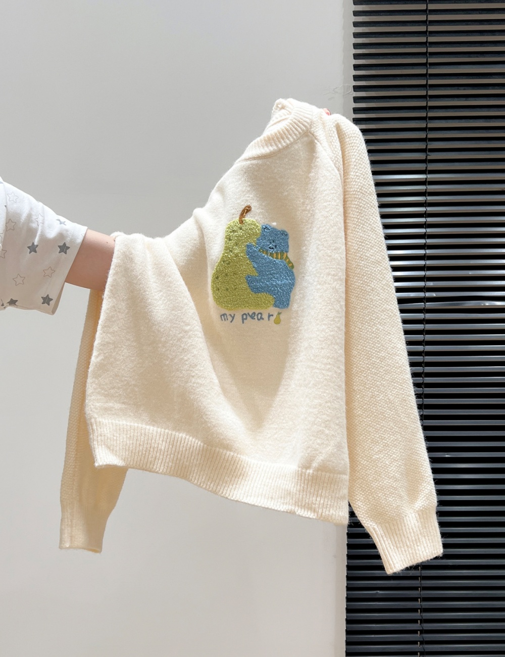 Cartoon sweater embroidery tops for women