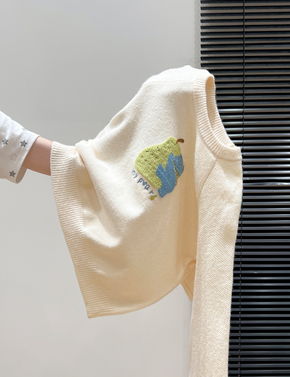 Cartoon sweater embroidery tops for women