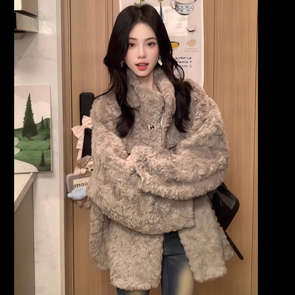 Lambs wool fabrics mixed colors hairy sweet coat for women