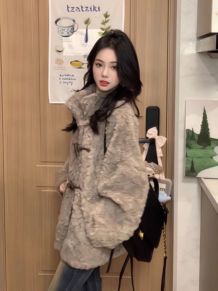 Lambs wool fabrics mixed colors hairy sweet coat for women