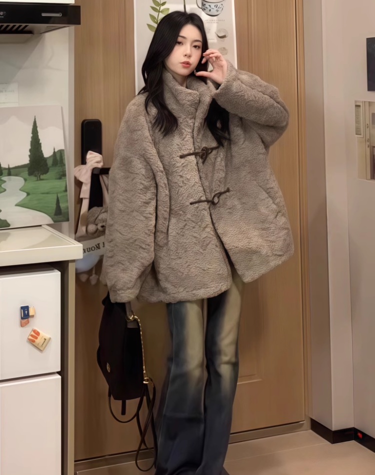 Lambs wool fabrics mixed colors hairy sweet coat for women