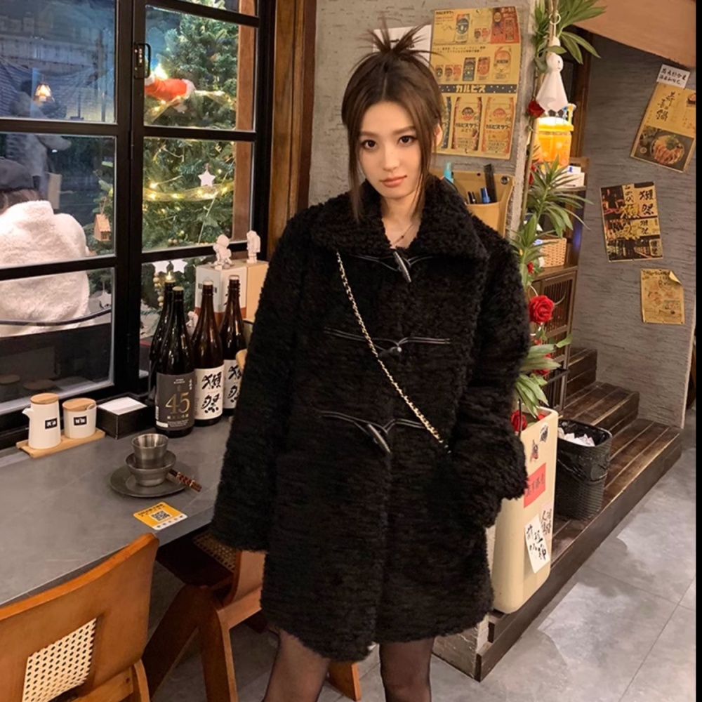 Horn buckle long autumn and winter overcoat for women