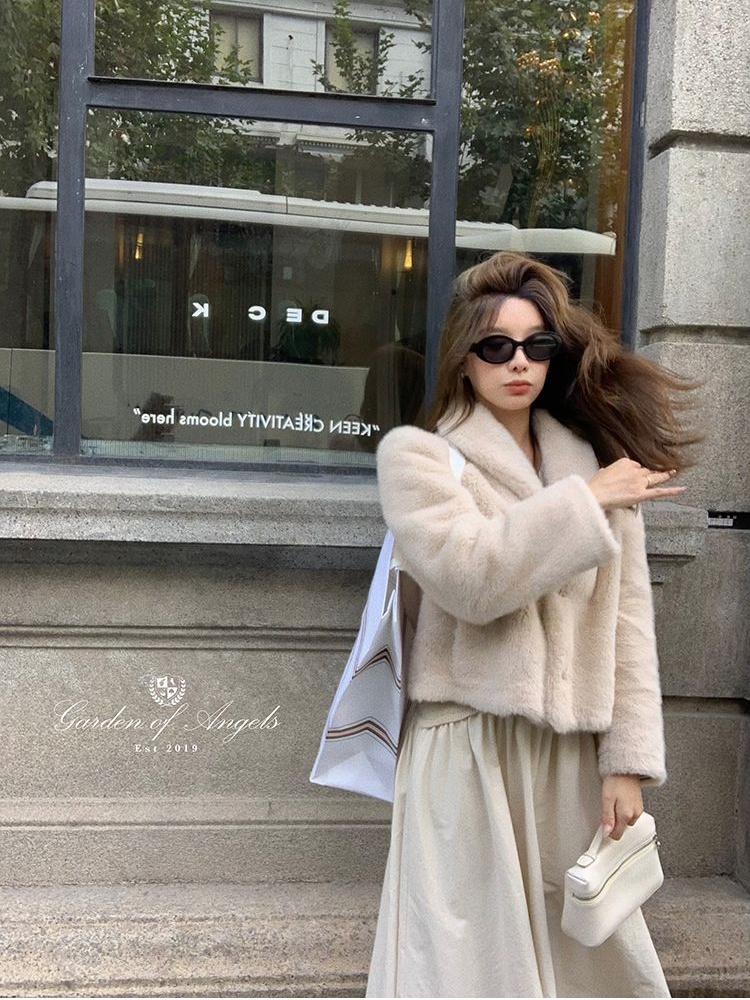 Imitation of mink hair temperament coat short fur coat for women