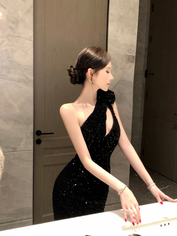 Pinched waist dress sloping shoulder formal dress for women