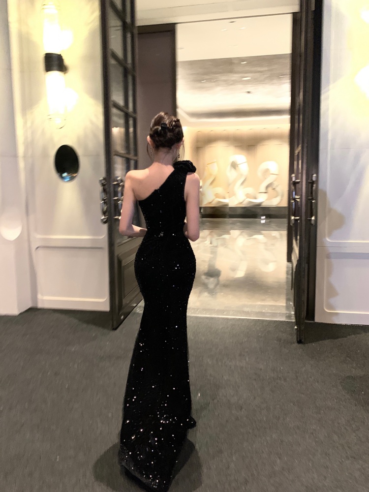 Pinched waist dress sloping shoulder formal dress for women