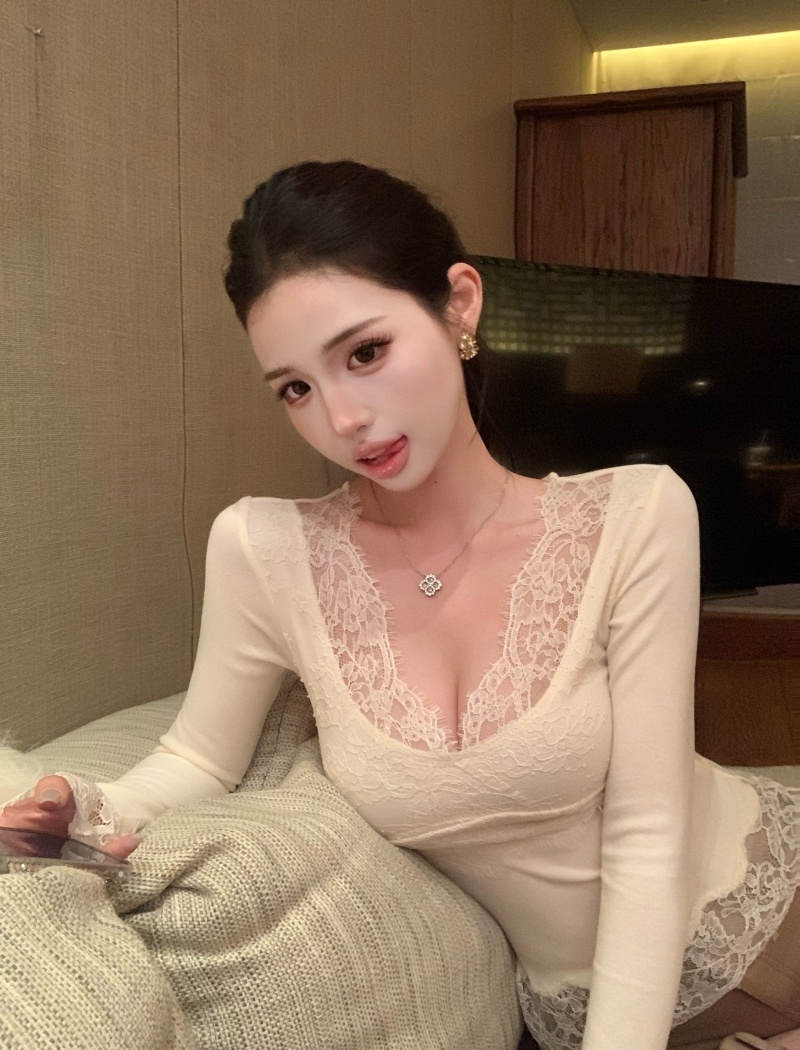 Spicegirl T-shirt V-neck tops for women