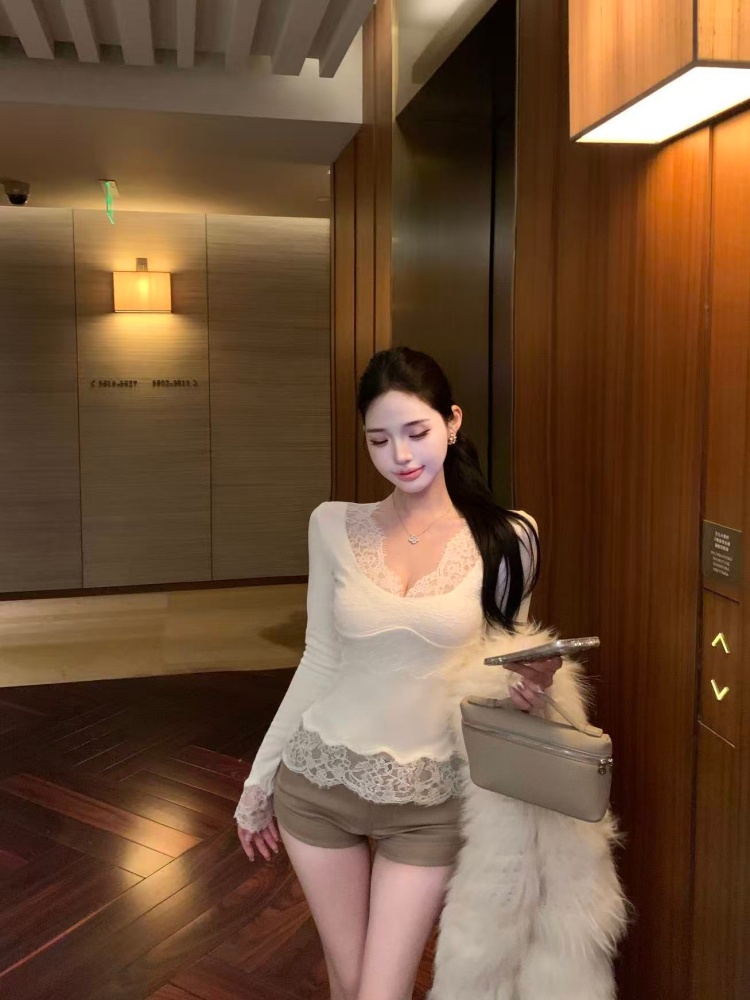 Spicegirl T-shirt V-neck tops for women