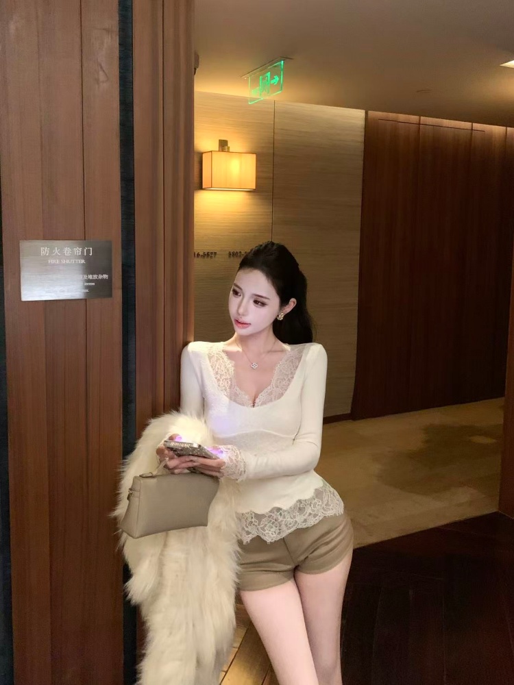 Spicegirl T-shirt V-neck tops for women