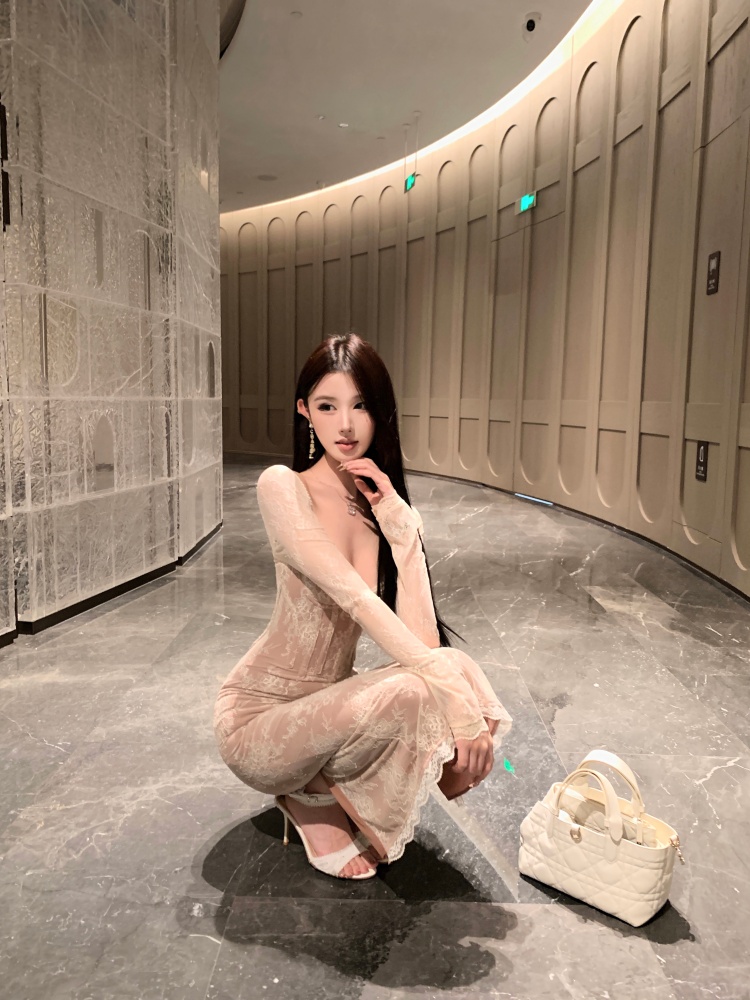 Package hip mermaid wrapped chest slim dress