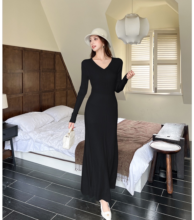Knitted V-neck dress autumn and winter sweater for women
