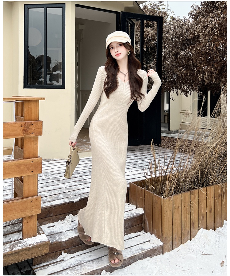 Knitted V-neck dress autumn and winter sweater for women