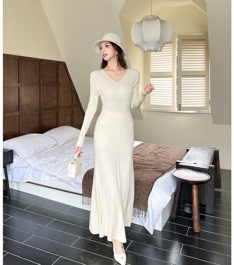 Knitted V-neck dress autumn and winter sweater for women