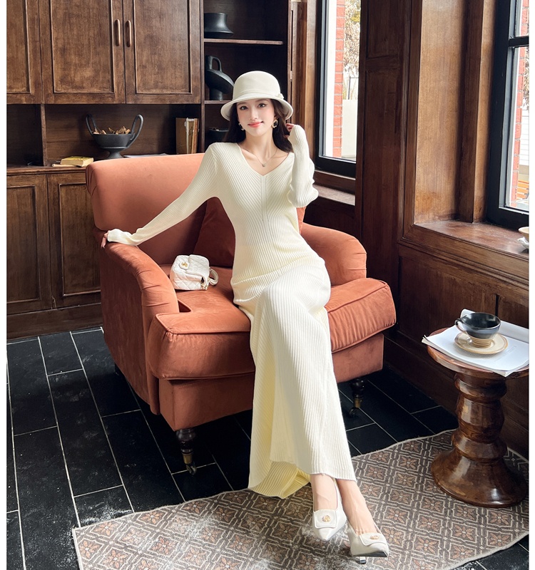 Knitted V-neck dress autumn and winter sweater for women