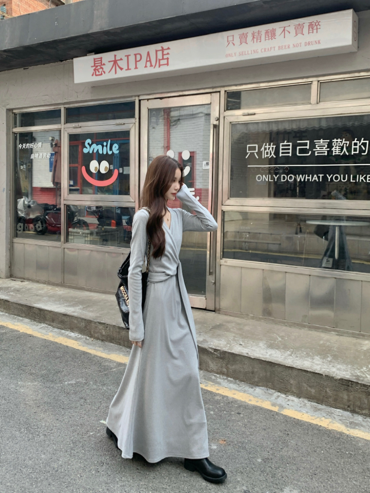 Wears outside inside the ride temperament simple dress