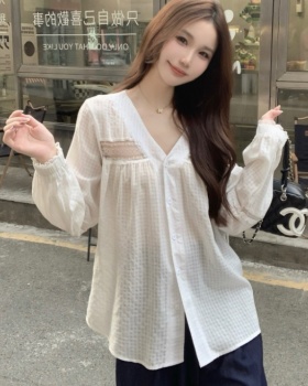 Casual loose white France style V-neck long sleeve shirt for women