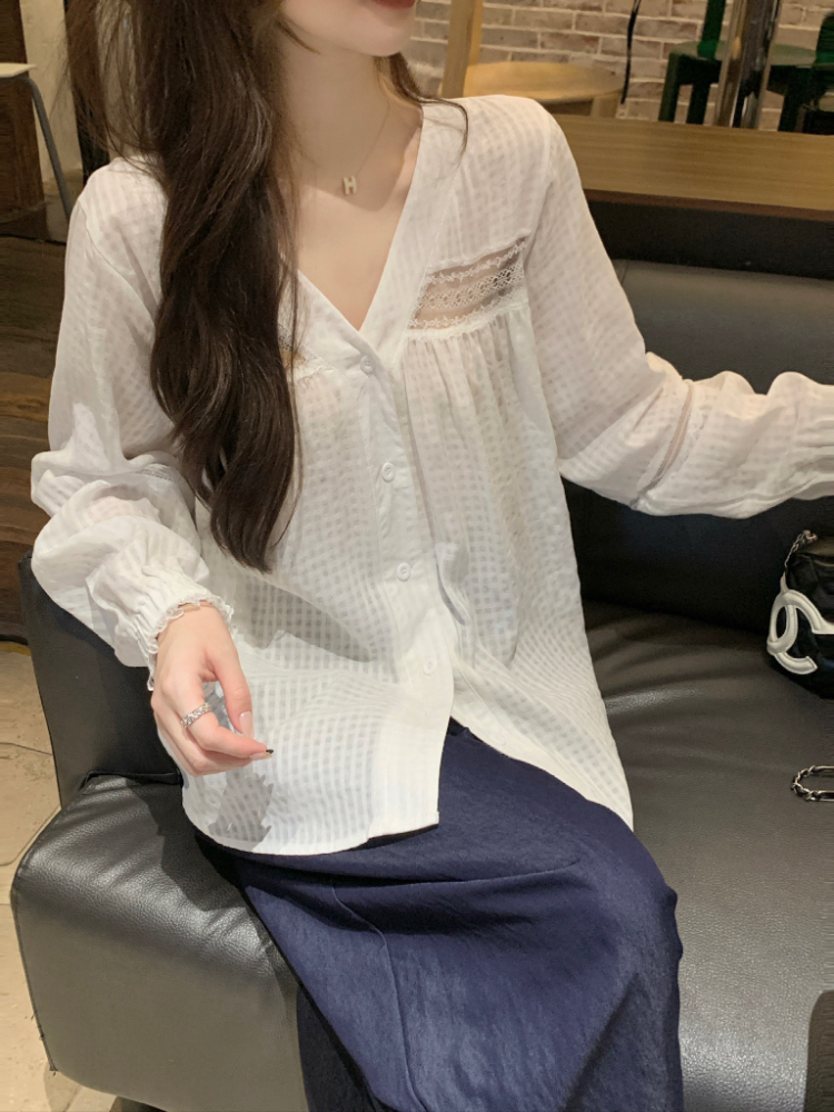 Casual loose white France style V-neck long sleeve shirt for women
