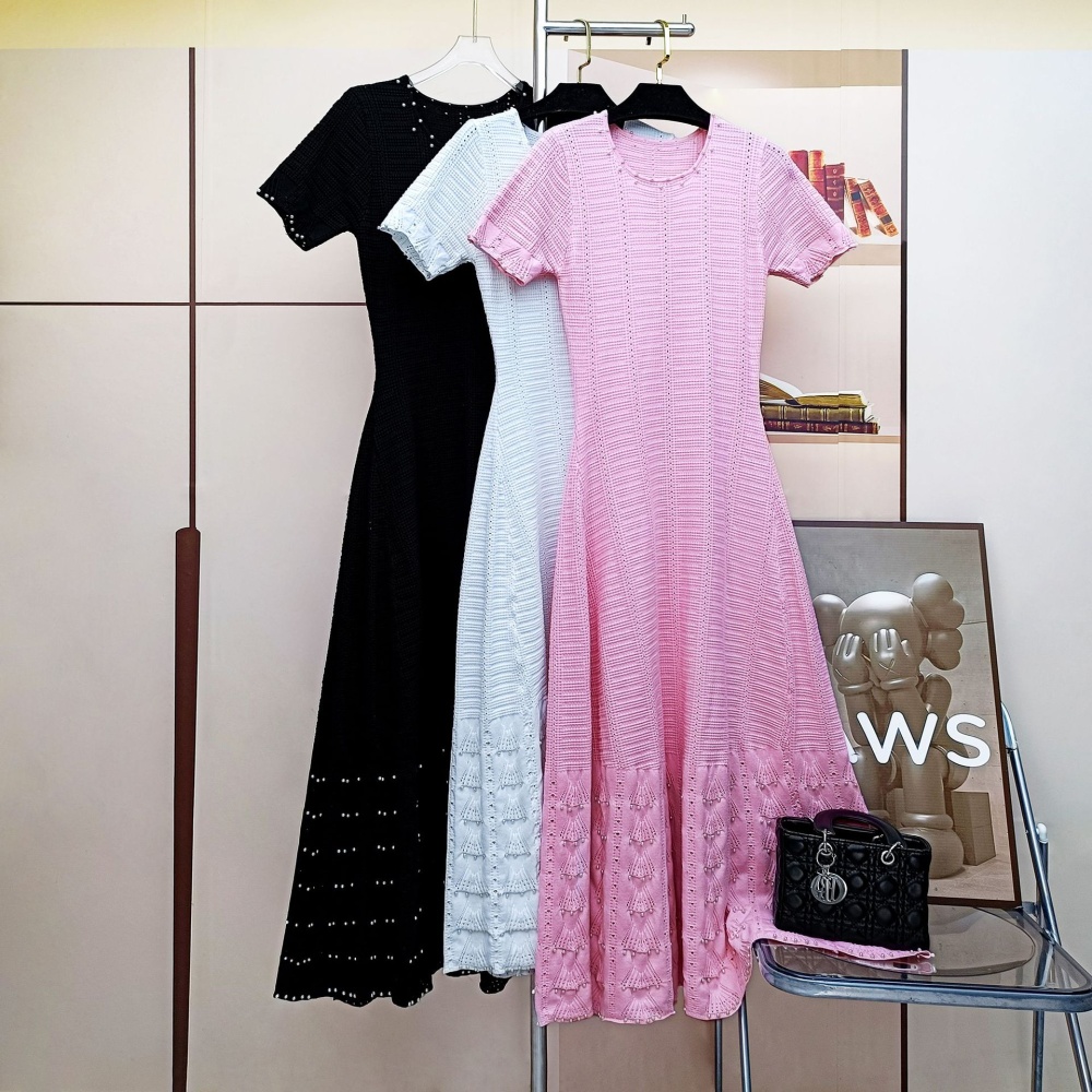 Round neck short sleeve slim light luxury knitted tender dress