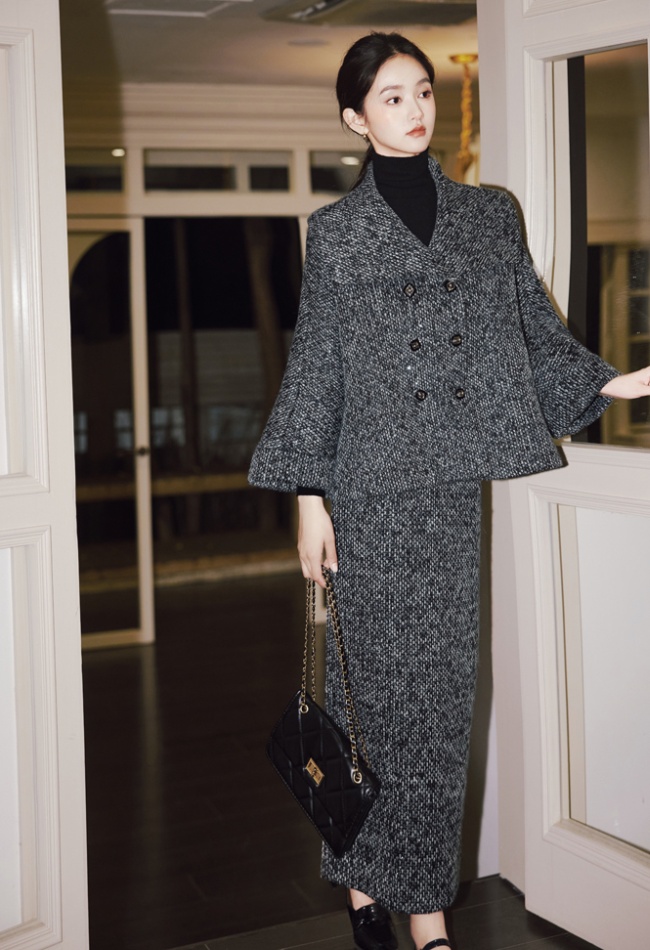 Chanelstyle woolen coat coarse flower sequins cloak 2pcs set