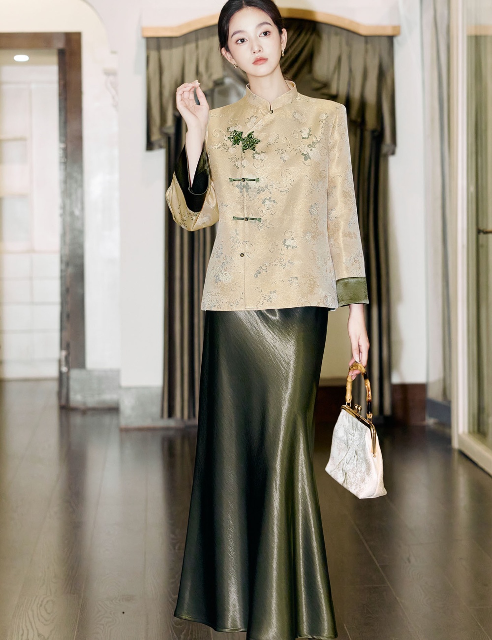 Chinese style jacquard coat cstand collar skirt a set