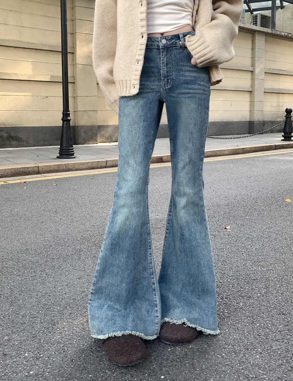 Micro speaker burr flare pants straight jeans for women