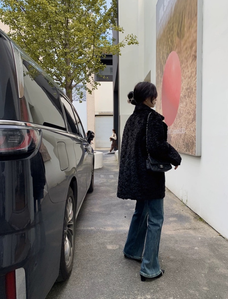 Plus cotton elmo lambs wool lapel black coat for women