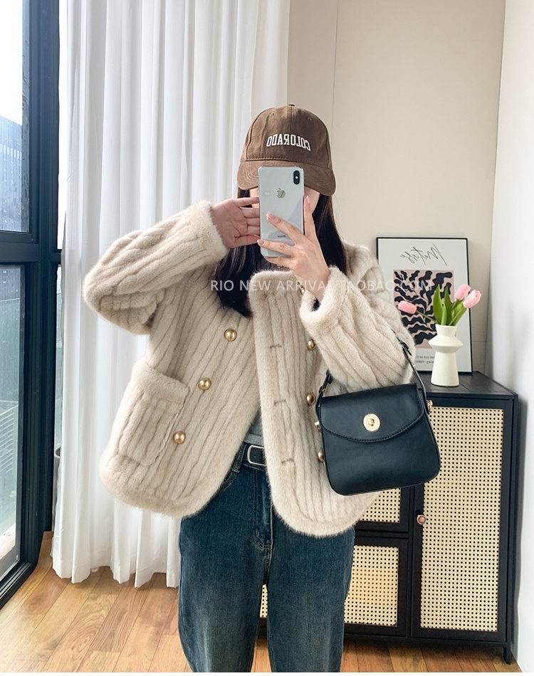 Chanelstyle loose coat winter short overcoat for women