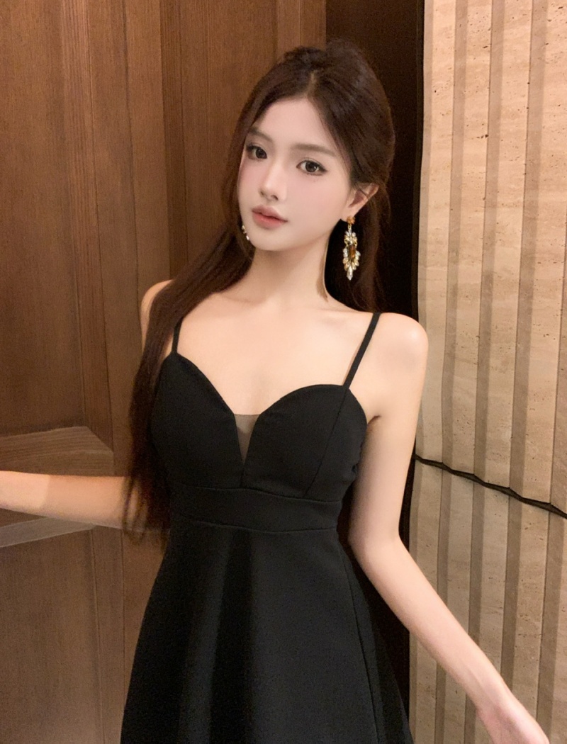 Big skirt low-cut tight hollow pinched waist dress