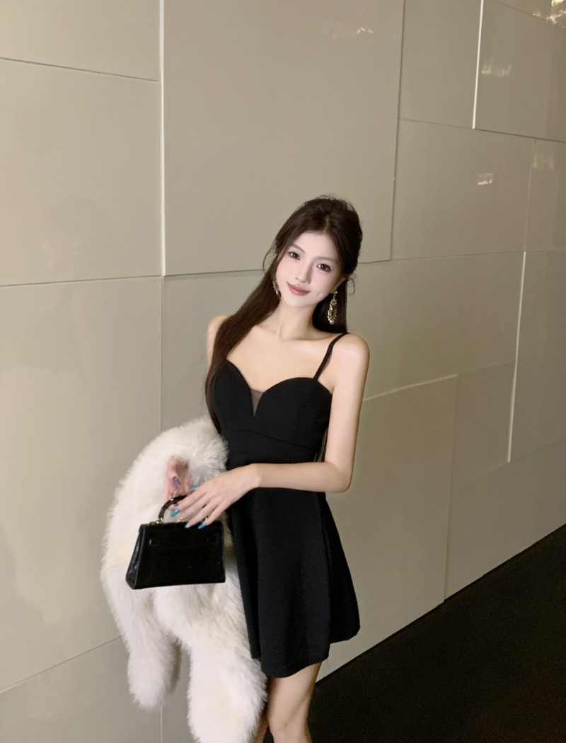 Big skirt low-cut tight hollow pinched waist dress