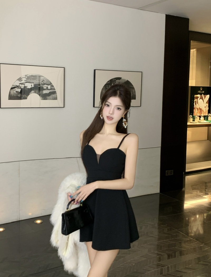 Big skirt low-cut tight hollow pinched waist dress