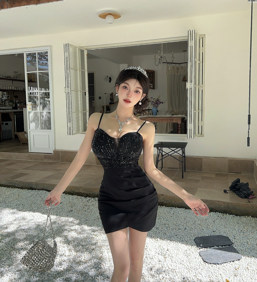 Tight package hip sling bottoming pinched waist dress