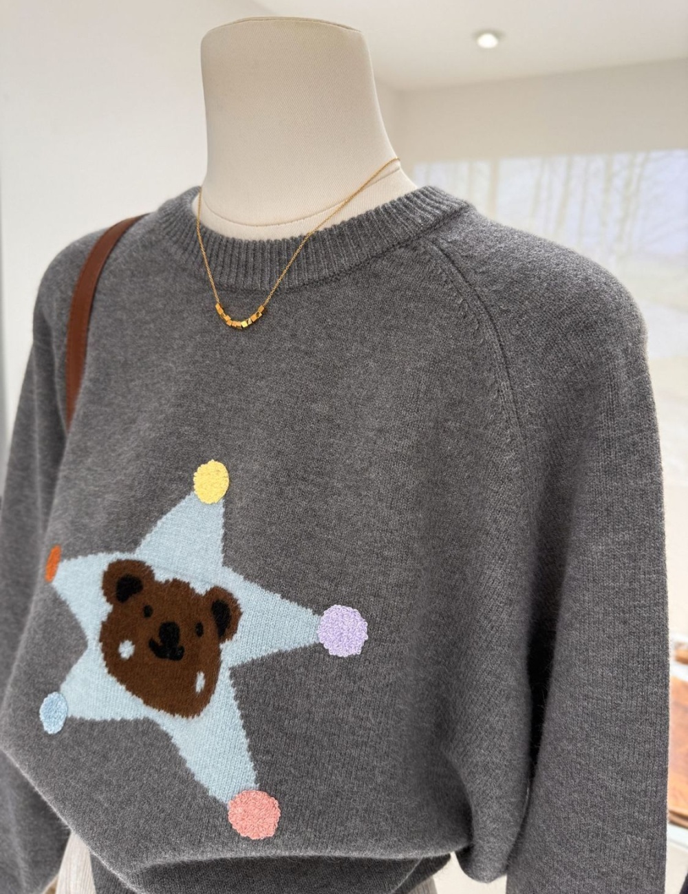 Round neck loose knitted star cartoon sweater for women