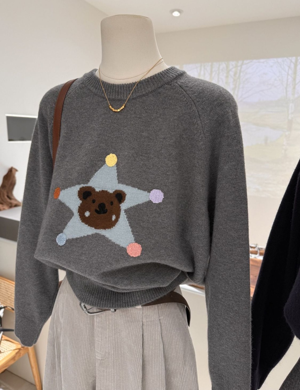 Round neck loose knitted star cartoon sweater for women