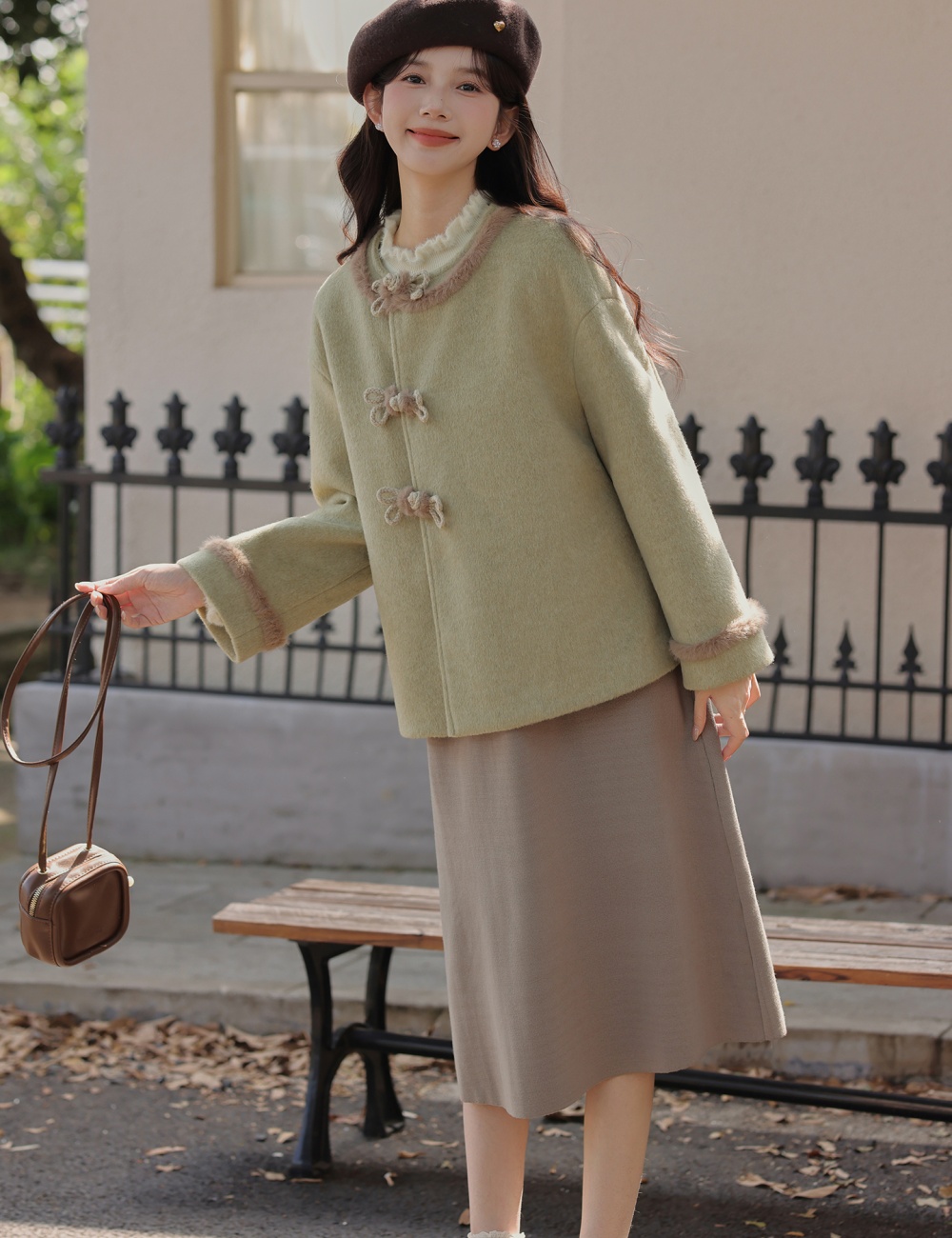 Thick short clip cotton retro woolen coat for women