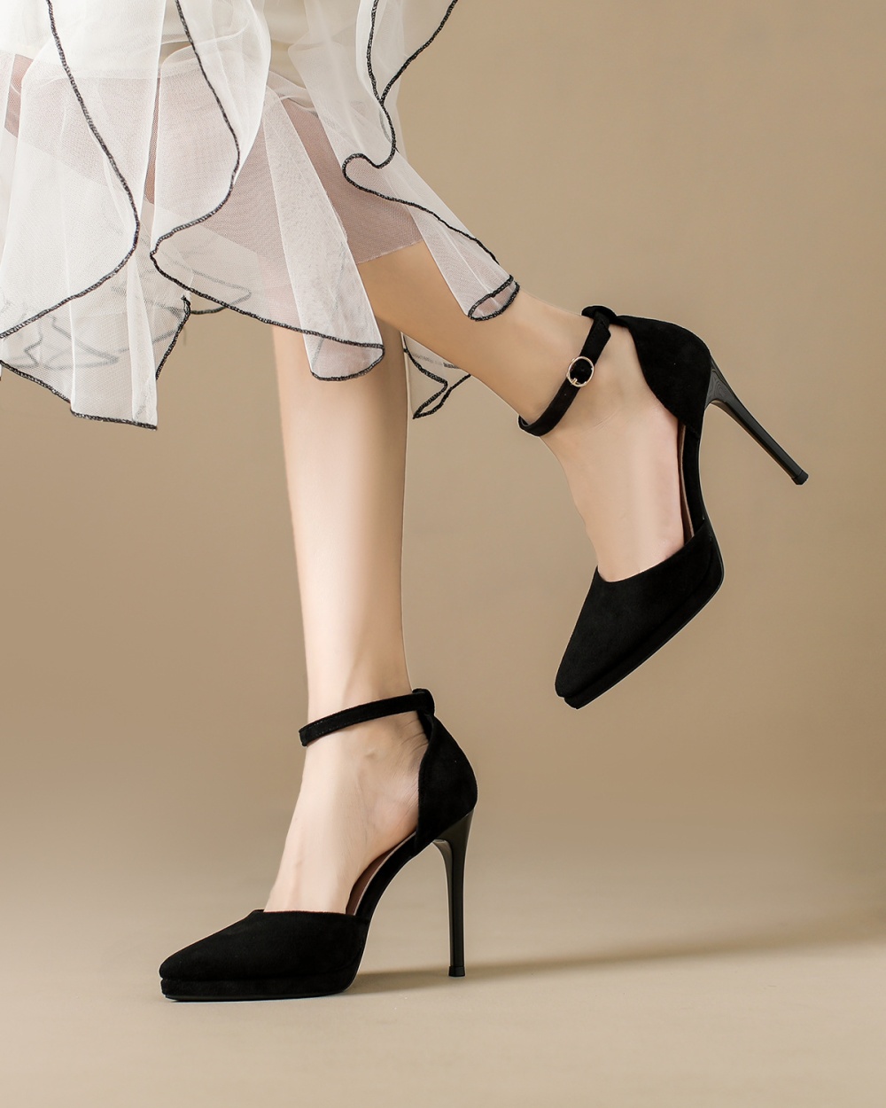 Pointed broadcloth shoes fine-root high-heeled shoes