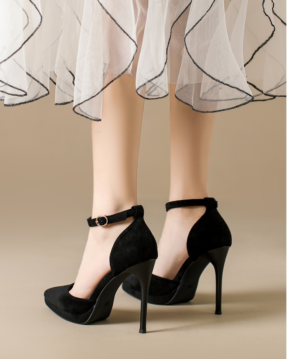 Pointed broadcloth shoes fine-root high-heeled shoes