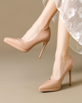 France style fine-root pointed shoes