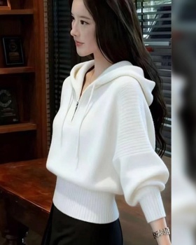 Large yard half zip autumn and winter red sweater for women