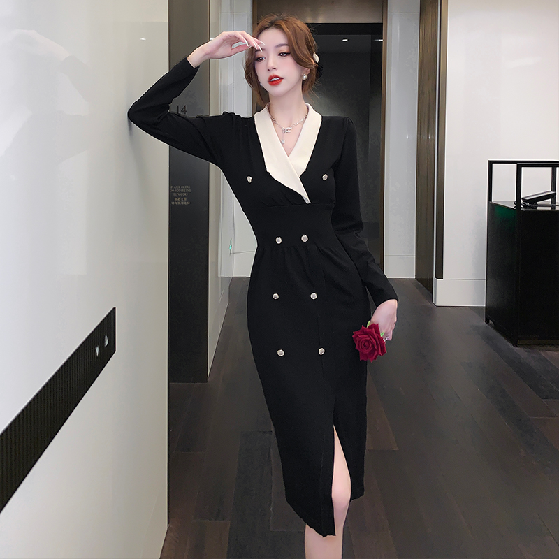 Knitted long V-neck temperament black slim dress