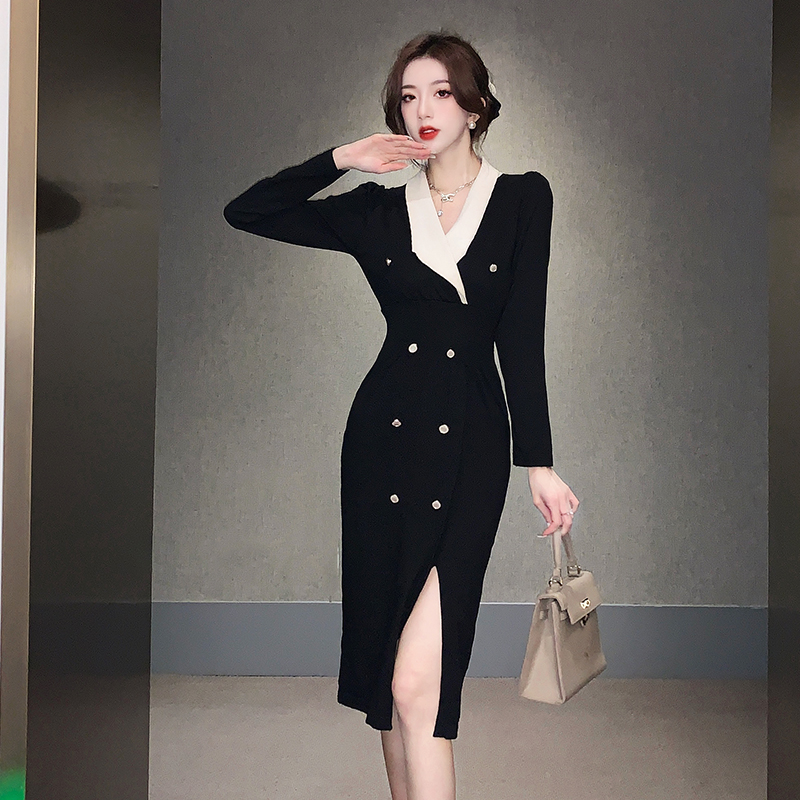 Knitted long V-neck temperament black slim dress