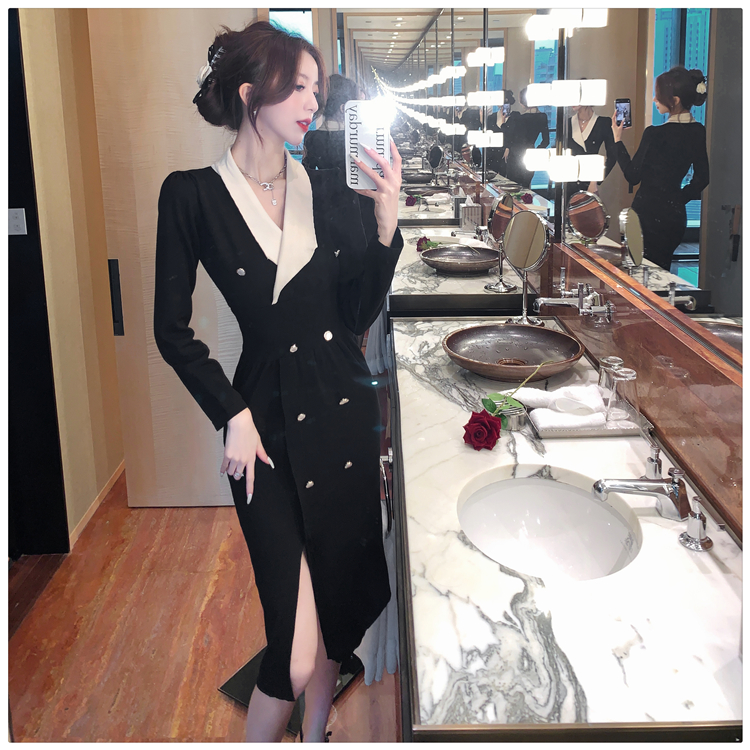 Knitted long V-neck temperament black slim dress