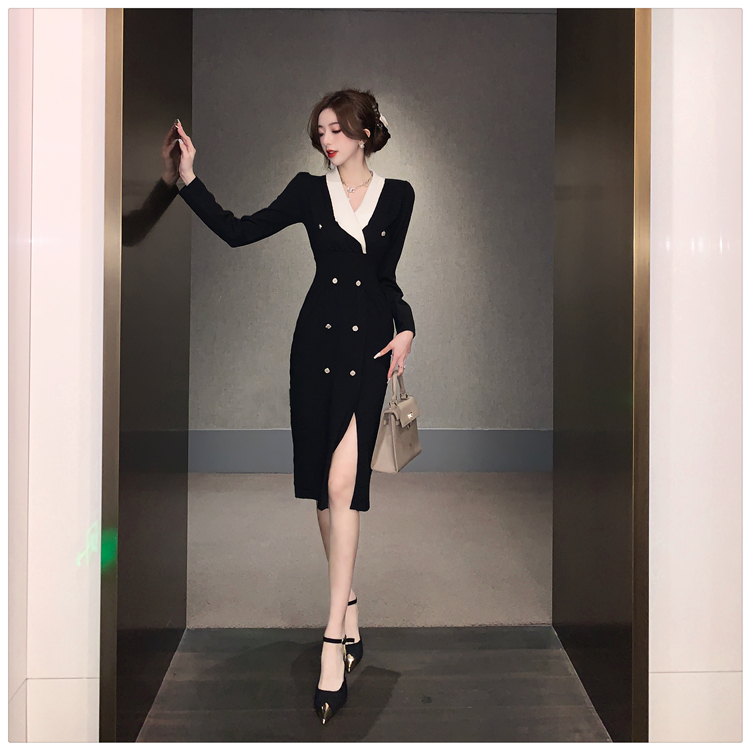 Knitted long V-neck temperament black slim dress