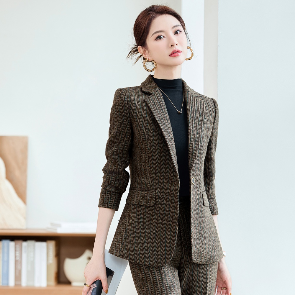 A buckle business suit temperament coat for women