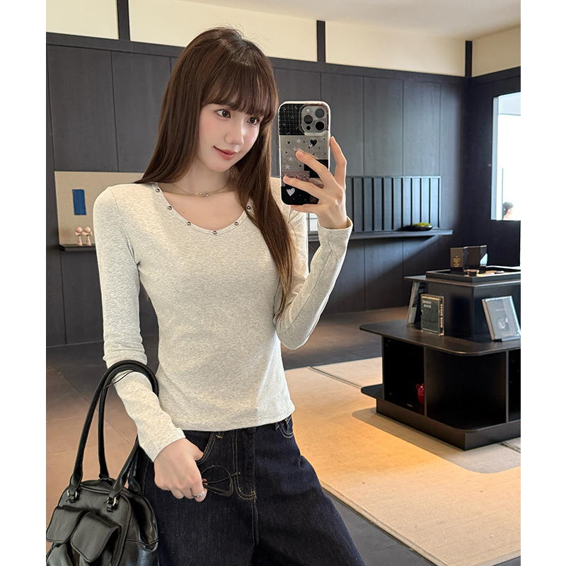 Sloping shoulder bottoming shirt inside the ride T-shirt