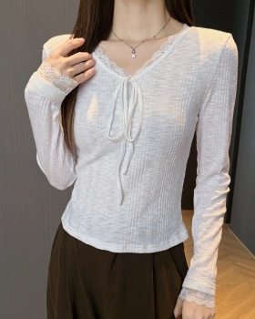 White long sleeve bottoming shirt V-neck lace T-shirt