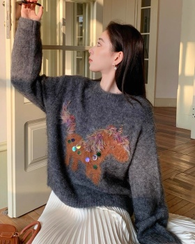 Winter pony inside the ride sweater for women