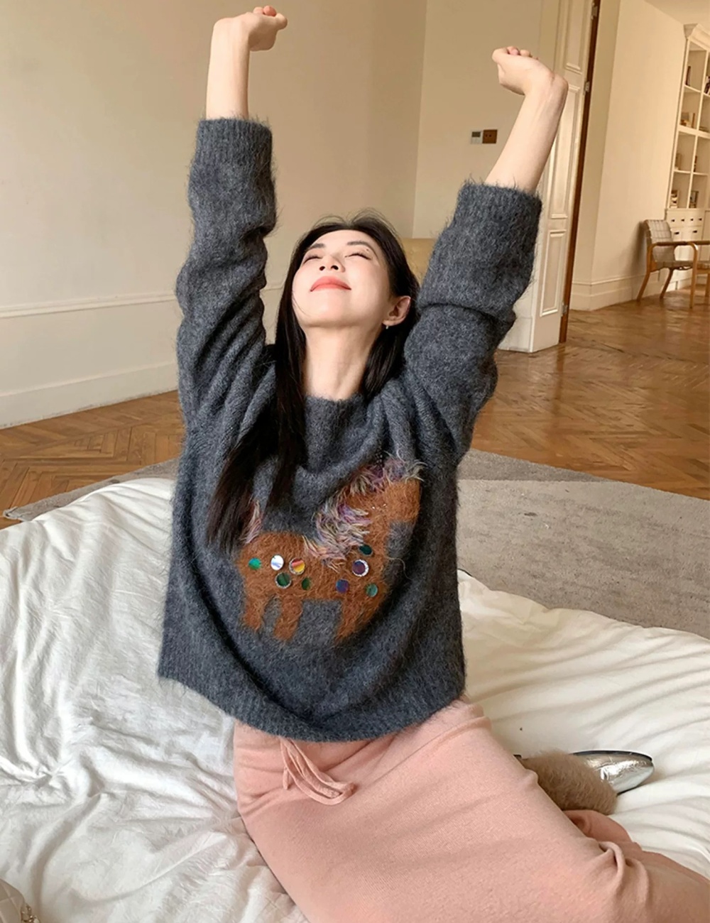 Winter pony inside the ride sweater for women