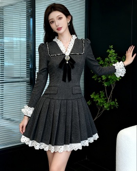 College style ladies splice T-back pleated lace dress